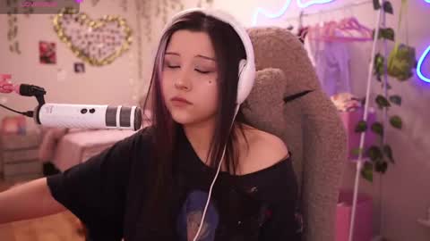 roxysuh online show from 22, 5, 2026