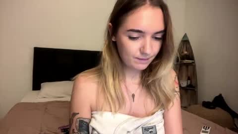 Roxy online show from 19, 4, 2026