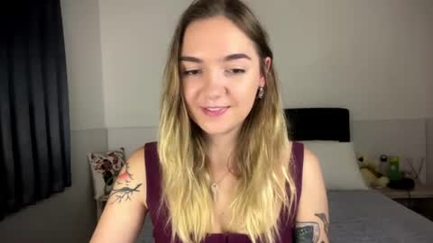 Snapshot of roxysweetdream chatting on 16, 7, 2026 Roxy online show from 16, 7, 2026