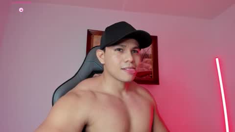 Snapshot of roy__constance chatting on 1, 2, 2026 Roy Constance online show from 1, 2, 2026