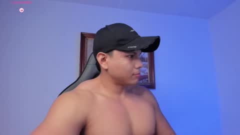 Snapshot of roy__constance chatting on 3, 3, 2026 Roy Constance online show from 3, 3, 2026