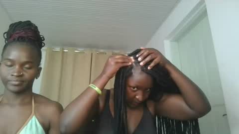 Snapshot of royal_goddes chatting on 4, 7, 2026 goddes online show from 4, 7, 2026