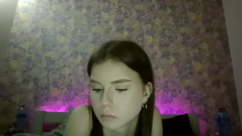 Snapshot of royalvelour chatting on 13, 5, 2026 royalvelour online show from 13, 5, 2026