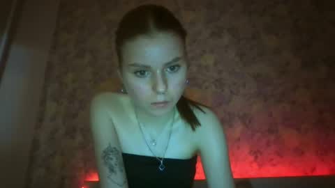 Snapshot of royalvelour chatting on 19, 5, 2026 royalvelour online show from 19, 5, 2026