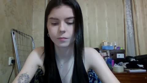 Snapshot of royalvelour chatting on 7, 6, 2026 royalvelour online show from 7, 6, 2026