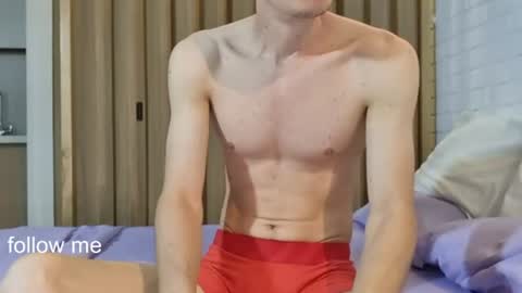 Snapshot of royyourtoy chatting on 14, 7, 2026 Roy online show from 14, 7, 2026