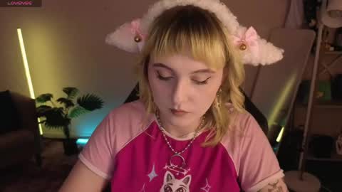 Snapshot of roziett_belle chatting on 23, 4, 2026 Roziett online show from 23, 4, 2026