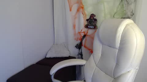 Snapshot of rubi_halliwey chatting on 31, 10, 2025 Rubi online show from 31, 10, 2025