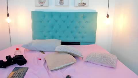 Snapshot of rubiroose chatting on 7, 1, 2025 Rubii online show from 7, 1, 2025