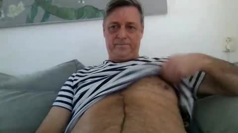 Snapshot of rudeski chatting on 11, 4, 2026 rudeski online show from 11, 4, 2026