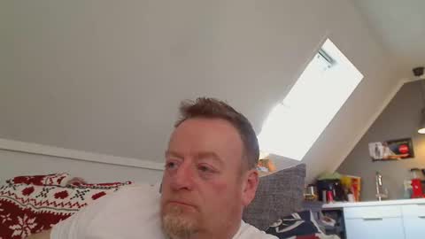 Snapshot of runepetter chatting on 5, 3, 2026 bignorwegian online show from 5, 3, 2026