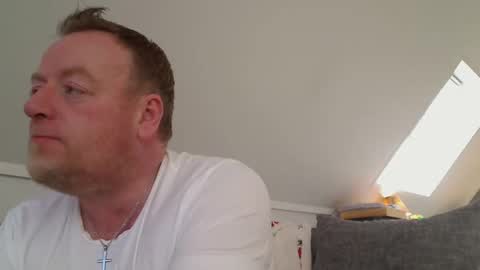 Snapshot of runepetter chatting on 8, 3, 2026 bignorwegian online show from 8, 3, 2026