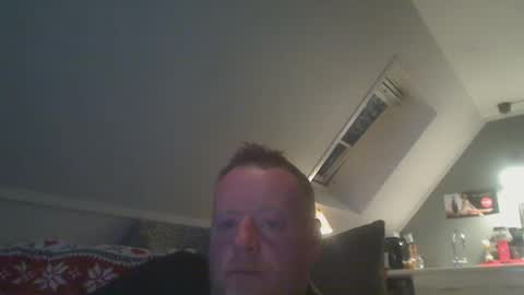 Snapshot of runepetter chatting on 15, 4, 2026 bignorwegian online show from 15, 4, 2026