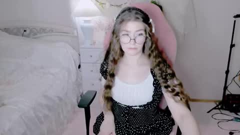 MY FANSLY  online show from 9, 3, 2026