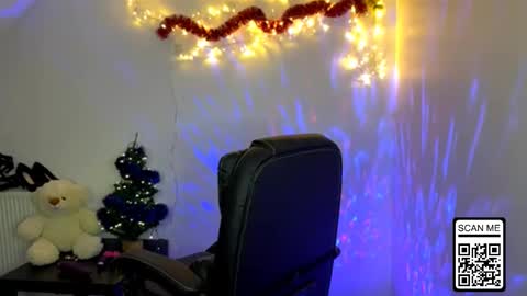 Snapshot of ruthless_111 chatting on 22, 12, 2025 Nika online show from 22, 12, 2025