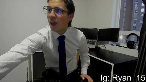 Snapshot of ryan15_ chatting on 28, 5, 2026 Ryan 15 online show from 28, 5, 2026