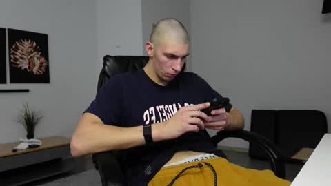 RYAN DOZER online show from 30, 10, 2025