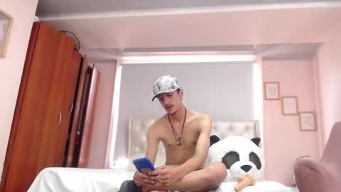 Snapshot of ryan_maxy chatting on 16, 1, 2025 ryan online show from 16, 1, 2025