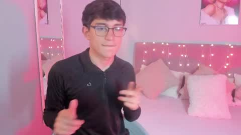 Snapshot of ryan_valentino chatting on 2, 7, 2026 ryan valentino online show from 2, 7, 2026