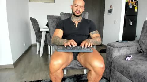 Snapshot of ryanjhonston chatting on 24, 4, 2026 Ryan online show from 24, 4, 2026