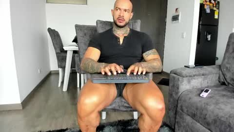 Snapshot of ryanjhonston chatting on 25, 4, 2026 Ryan online show from 25, 4, 2026
