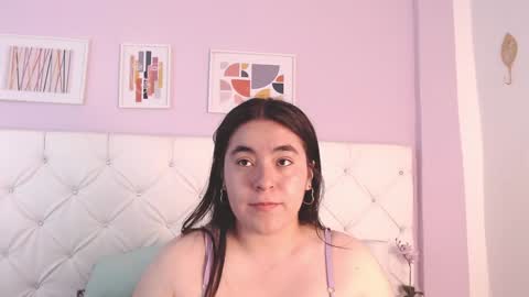 Ryder and Violet online show from 4, 2, 2025