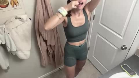 rylanxoxo online show from 22, 11, 2025