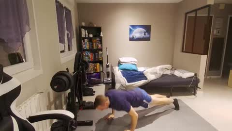 Snapshot of ryukukamifr chatting on 3, 2, 2026 Ryuk FR online show from 3, 2, 2026