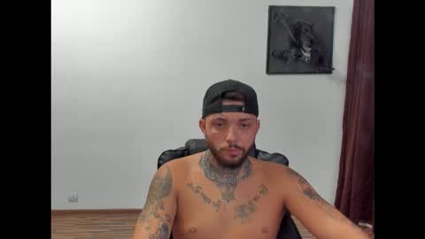 Snapshot of s1nmaster chatting on 10, 9, 2025 s1nmaster online show from 10, 9, 2025