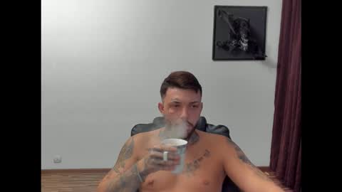 Snapshot of s1nmaster chatting on 13, 9, 2025 s1nmaster online show from 13, 9, 2025