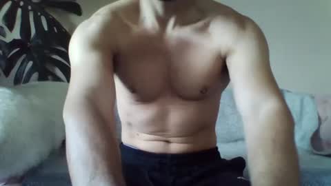 Snapshot of s43_ chatting on 1, 10, 2025 s43_ online show from 1, 10, 2025