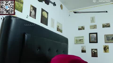 Snapshot of s_a_t_u_r_n chatting on 15, 10, 2025 ST online show from 15, 10, 2025