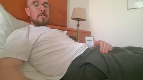 Snapshot of s_i_q chatting on 9, 9, 2025 s_i_q online show from 9, 9, 2025