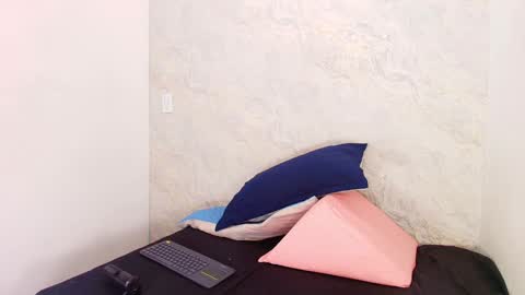 s_sofia_ online show from 7, 1, 2025