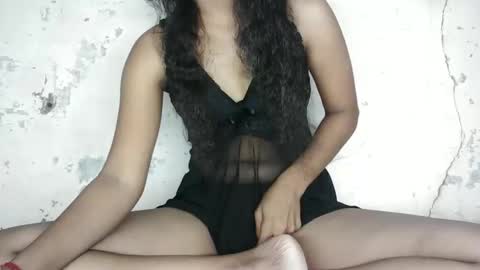 Snapshot of saanvi_indian chatting on 1, 10, 2025 saanu online show from 1, 10, 2025