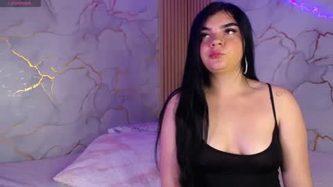 Snapshot of saaraaah_ chatting on 25, 11, 2025 saaraaah_ online show from 25, 11, 2025