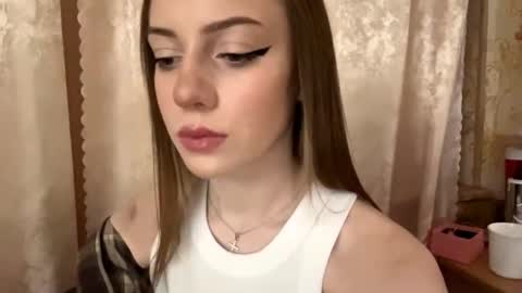 Snapshot of sabinakeeser chatting on 30, 11, 2025 Mika online show from 30, 11, 2025