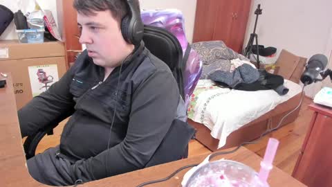 1141323  my Lord Mister Max   moms treasure online show from 31, 12, 2024