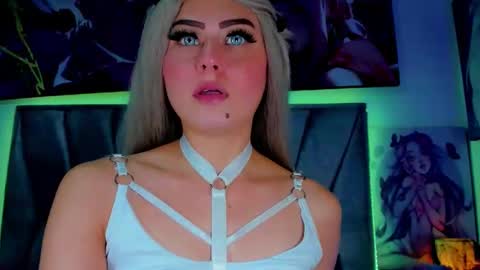 Snapshot of sabrinaexpositoxx chatting on 28, 12, 2024 SABRI online show from 28, 12, 2024