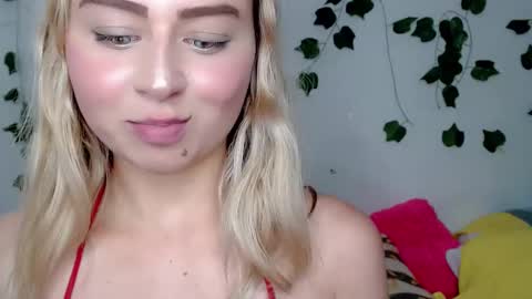 Snapshot of sabrinaexpositoxx chatting on 22, 1, 2025 SABRI online show from 22, 1, 2025