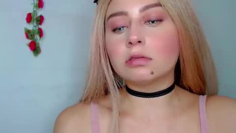 Snapshot of sabrinaexpositoxx chatting on 24, 1, 2025 SABRI online show from 24, 1, 2025