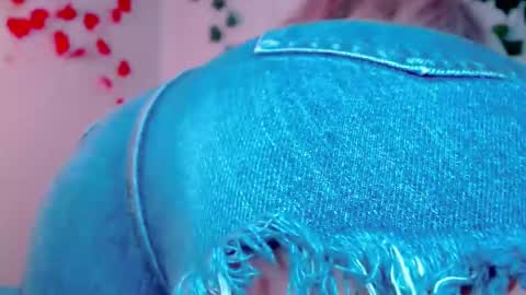 Snapshot of sabrinaexpositoxx chatting on 24, 2, 2025 SABRI online show from 24, 2, 2025