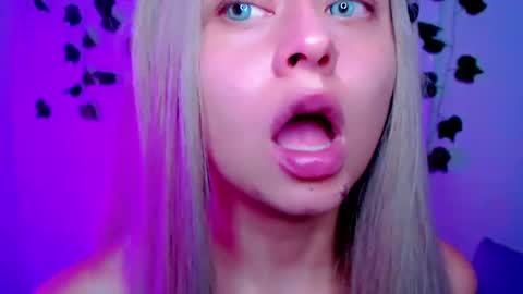 Snapshot of sabrinaexpositoxx chatting on 26, 2, 2025 SABRI online show from 26, 2, 2025