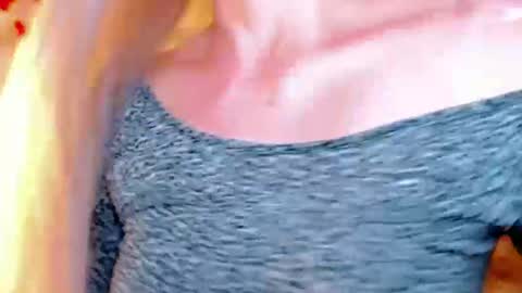 Snapshot of sabrinaexpositoxx chatting on 1, 3, 2025 SABRI online show from 1, 3, 2025