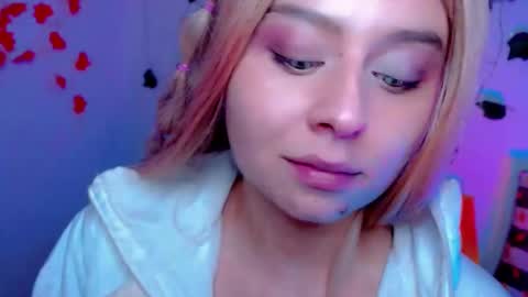 Snapshot of sabrinaexpositoxx chatting on 9, 3, 2025 SABRI online show from 9, 3, 2025