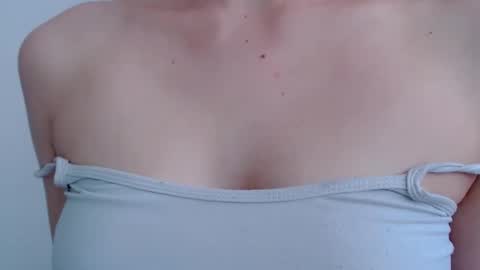 Snapshot of sabrinaexpositoxx chatting on 8, 9, 2025 SABRI online show from 8, 9, 2025