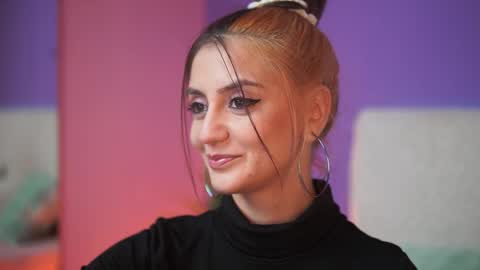  Sabrina  online show from 14, 11, 2025