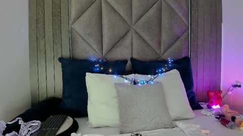 S A B R I N A  online show from 10, 2, 2025