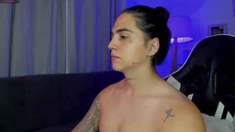 Im CryDuran    Instagram   CryDuraann  online show from 14, 1, 2025