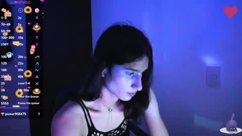 Snapshot of safiro_queen chatting on 2, 3, 2025 Safiro Queen online show from 2, 3, 2025